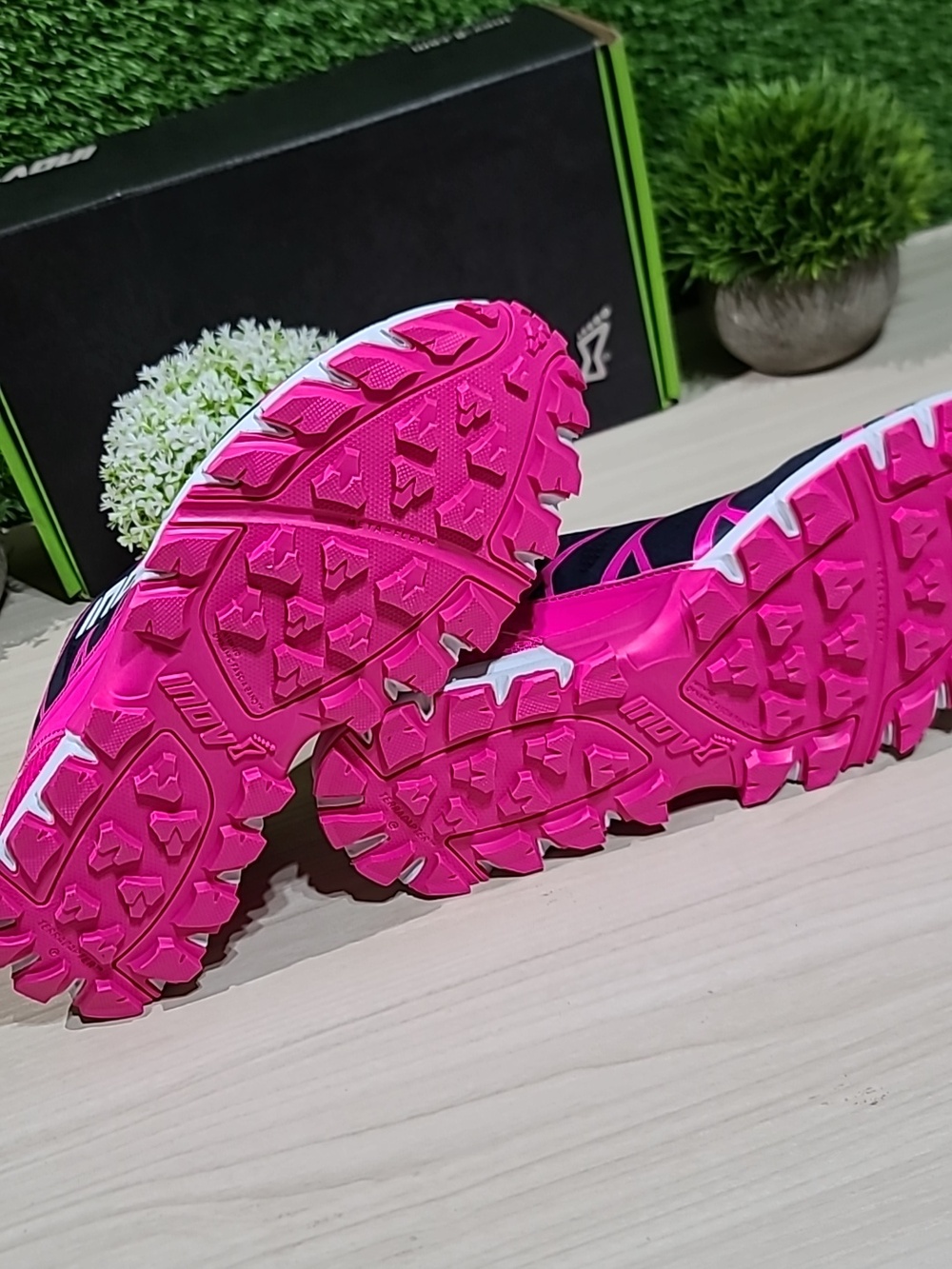 Inov-8 Trailtalon 235 Running Shoes - Navy/Pink US Women's 7.5 NEW - Picture 6 of 9